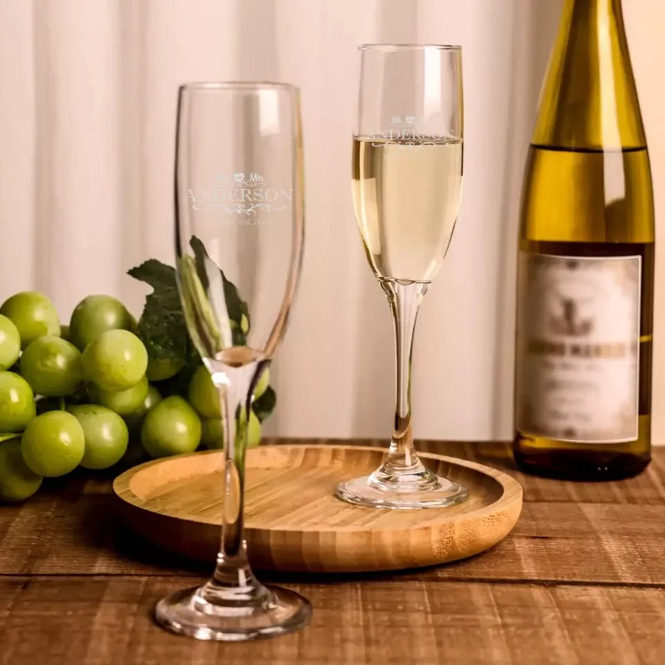 Classic Champagne Flute - Heart Mr & Mrs With Date